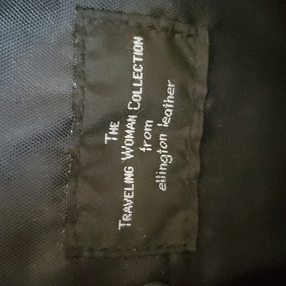 Black The traveling woman crossbody bag - Picture 2 of 5